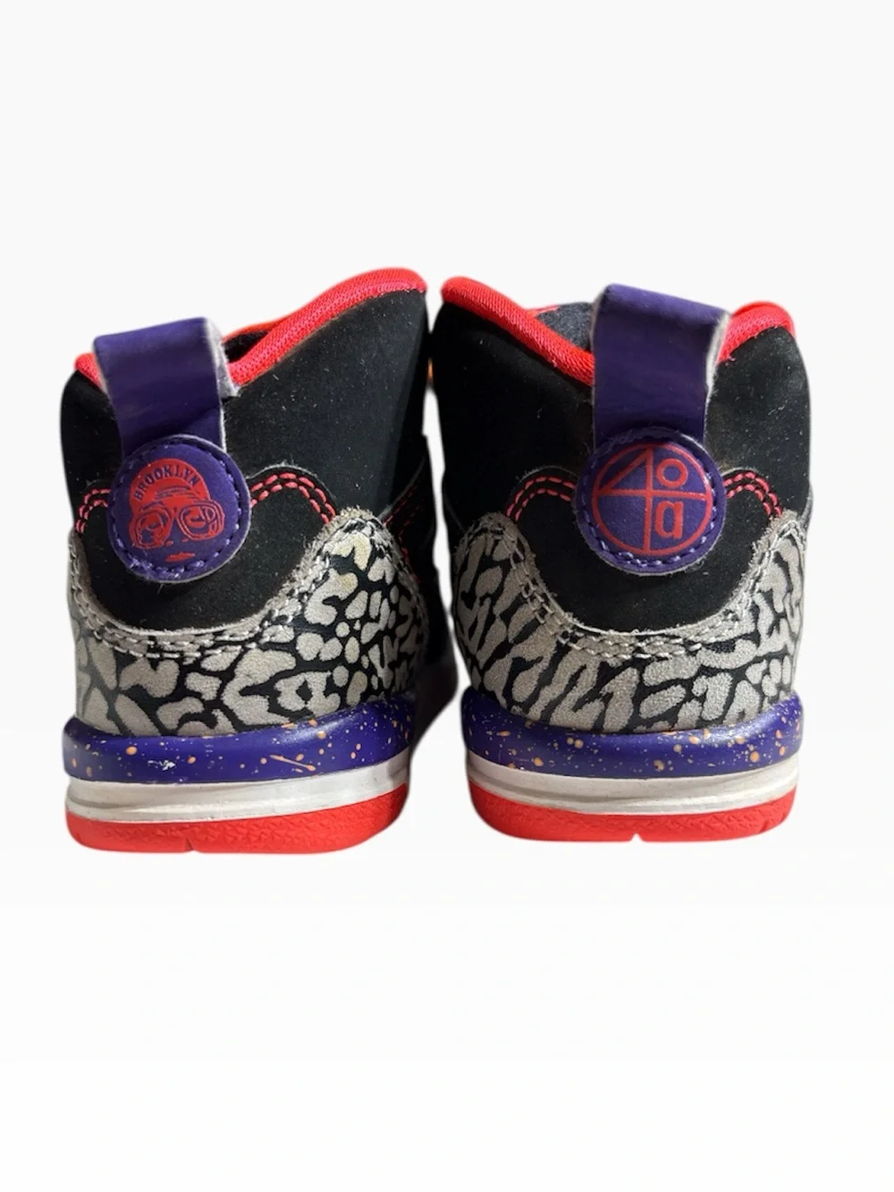 Air Jordan Nike Kids Tasmanian Devil Spizike Sneakers Size 7